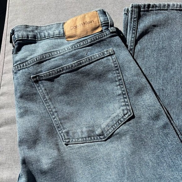 Calvin Klein Men's Straight Fit Jeans  34x32 - Picture 4 of 9